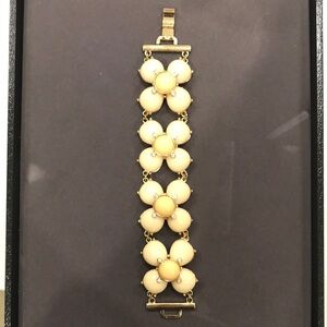 Cream and Light Peach Floral Link Bracelet